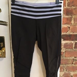 Lululemon running crops